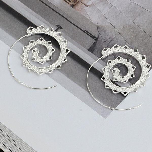 SKU   YGDZ-4198     Metal   Alloy     Pattern Type   Hollow     Stone Cut   NA     Number of Stone   NA     Occasion   Souvenir/Pledge/Gift     Color   Sliver