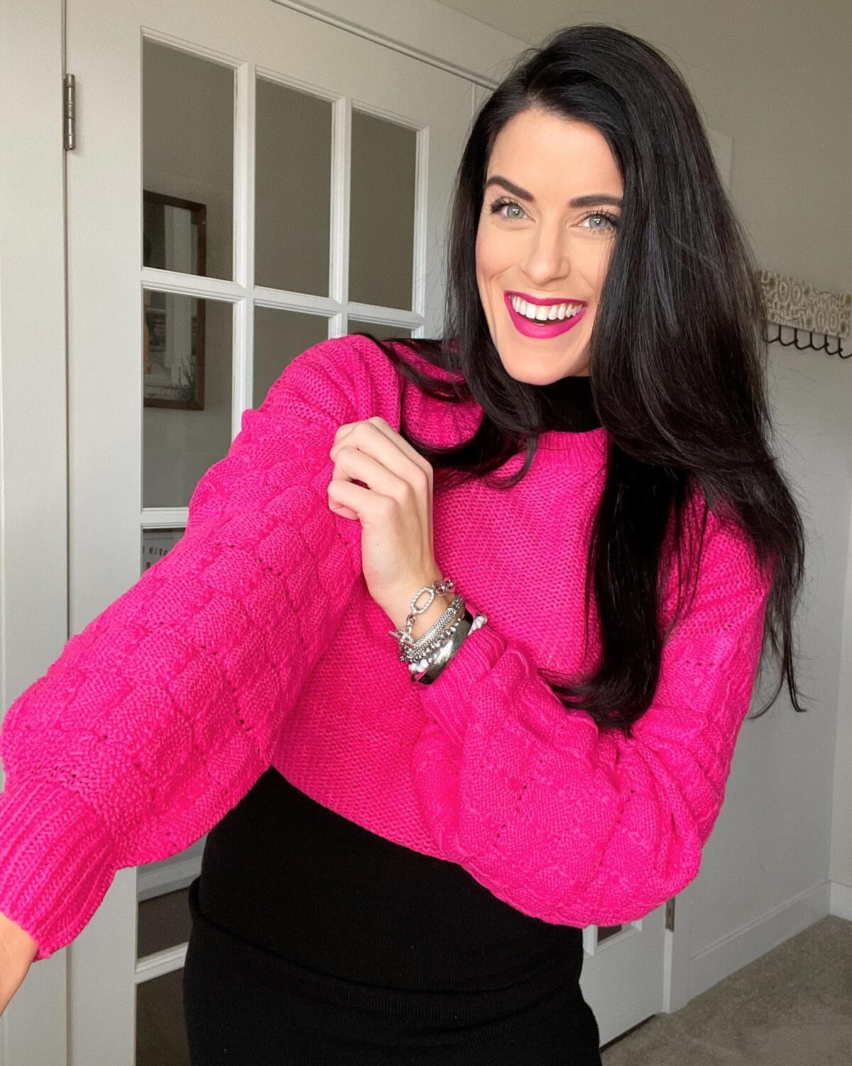 Soft and cozy knit material keeps you warm and comfortableUnique hollowed bubble sleeve design adds a playful touchStylish and versatile