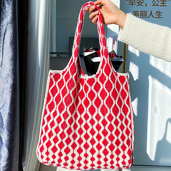 Rhombic Contrast Color Woven Handbag Bags RED-SMALL SIZE SkuCY-!116054MaterialPolyester LiningPolyester FeatureRhombic