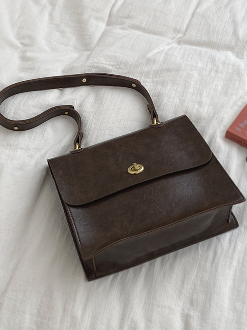 SkuCY-!112850MaterialPU FeatureSolid Color OccasionVintage TypeBags Accessories Bags StyleShoulder Bag