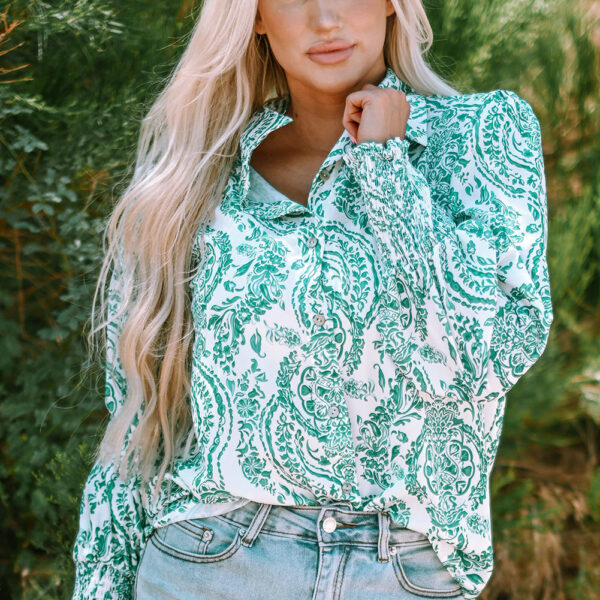  This shirt's paisley print is simply stunning and graceful. With smocked cuffs for a trendy and comfy fit