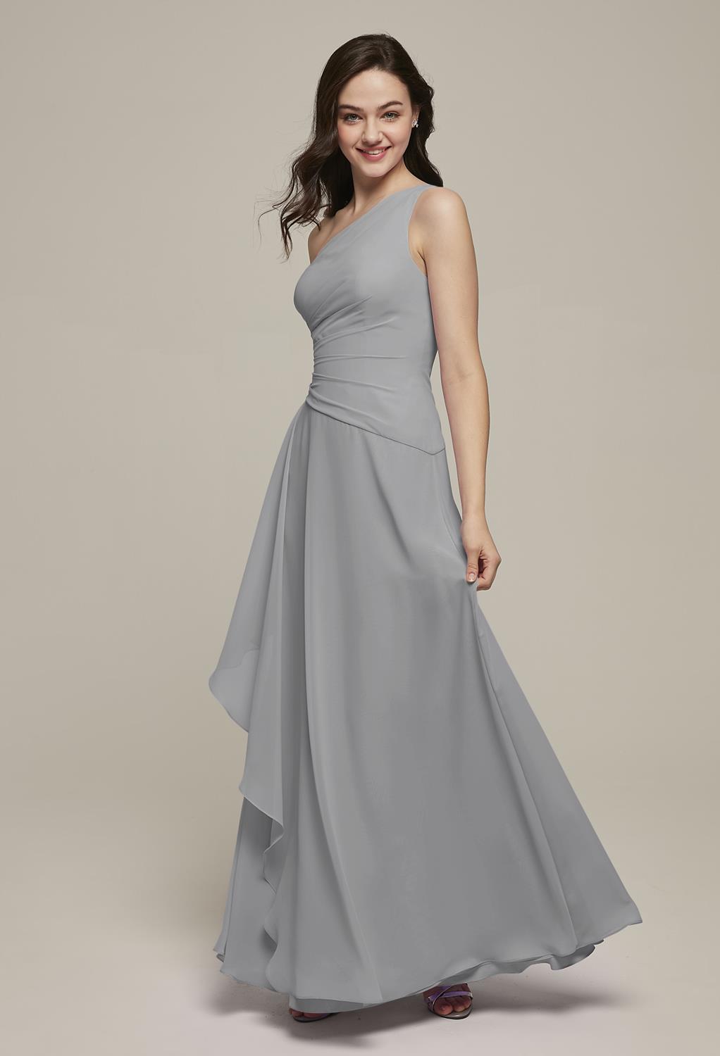 which only serves to enhance the romantic feel of the dress. Select your favorite color and you'll be all set to at