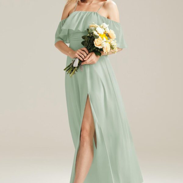 The floor-length Bertie dress boasts a cool chiffon look that offers the traditional charm that you are looking for. The spaghetti straps are elegant and make this lovely bridesmaid dress an ideal choice for a spring or summer event. The perfect pleats wi