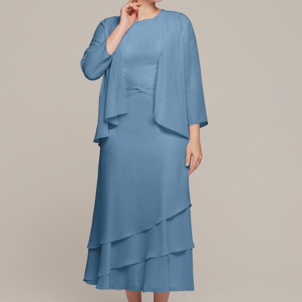Pretty layers with loose flowing style make the dress a smart choice for your next formal event or special occasion. The dress offers a flattering look that will ensure you look and feel picture perfect when attending the wedding or formal event. Select y