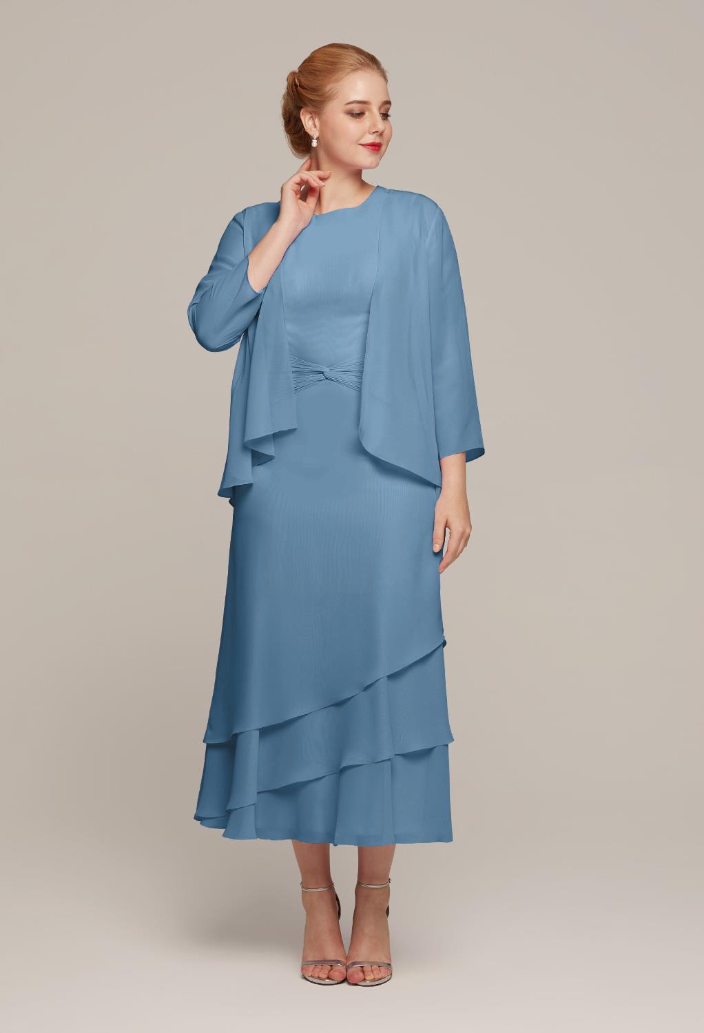 Pretty layers with loose flowing style make the dress a smart choice for your next formal event or special occasion. The dress offers a flattering look that will ensure you look and feel picture perfect when attending the wedding or formal event. Select y