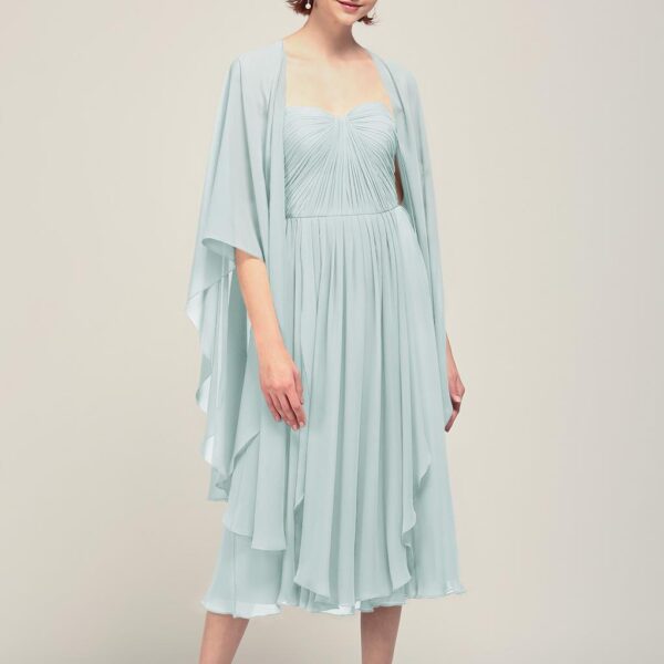 this chiffon wrap will be the perfect addition to your wardrobe. Wear it with your formal gown for a special occasion and keep it for those special date nights when you step out on the town. Whether for a wedding