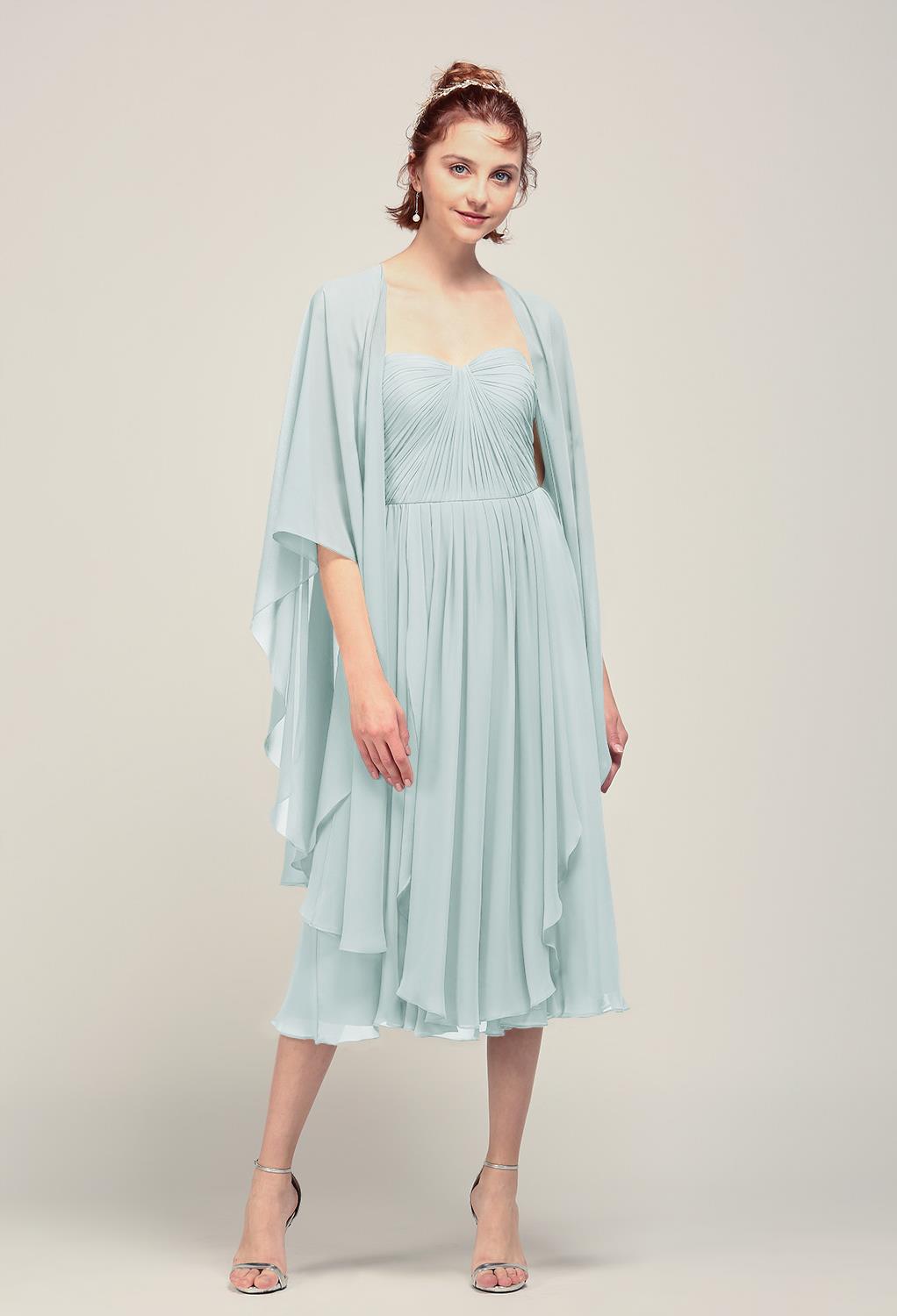 this chiffon wrap will be the perfect addition to your wardrobe. Wear it with your formal gown for a special occasion and keep it for those special date nights when you step out on the town. Whether for a wedding