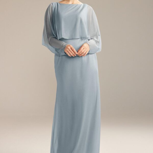 AW Clarissa's side zipper makes it easy-to-wear and its transparent lon