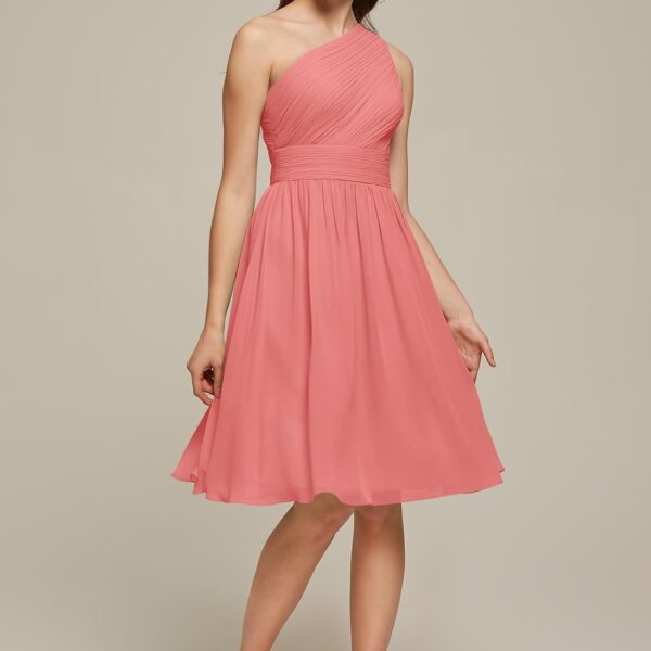 The Elisha dress has a loose pleated skirt that flows beautifully when you walk or dance in it. This bared shoulders knee length dress is offered in a number of elegant color options that you will simply fall in love with. Select your perfect size from th