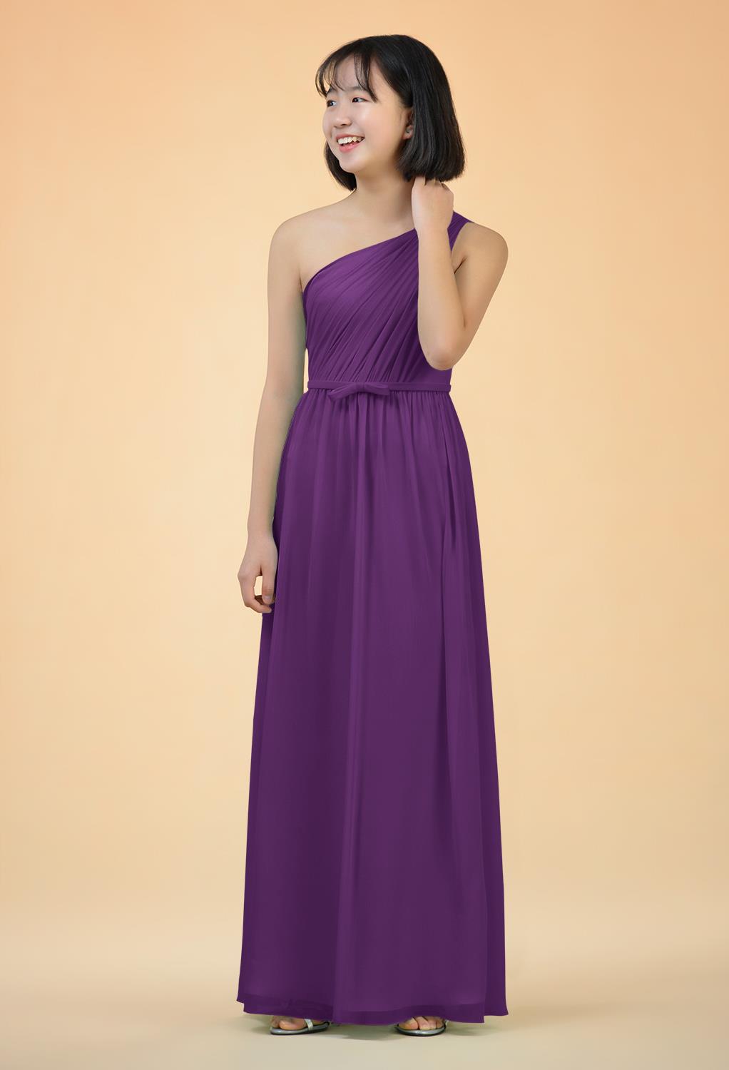the Hannah dress is a beautiful option for a formal gown. The bared single shoudler offers a flirty touch that you'll fall in love with