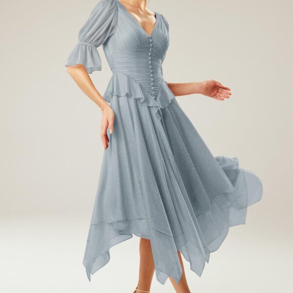it features a well-layered bodice with sweetheart neckline and a fully lined built-in bra