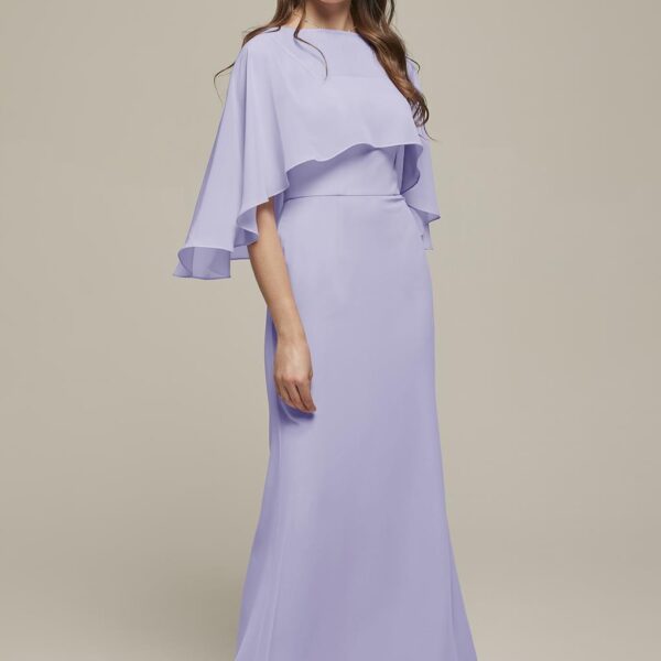 Pick out your favorite color and fall in love with the Inez dress. This dress offers a cool and contemporary design that is bursting with understated charm. Whether you're looking for a more casual wedding dress or perhaps something to wear as a g