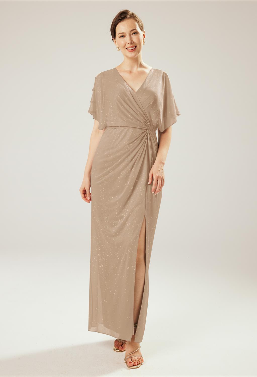 simple look. The Dress has a V-shaped neck cut