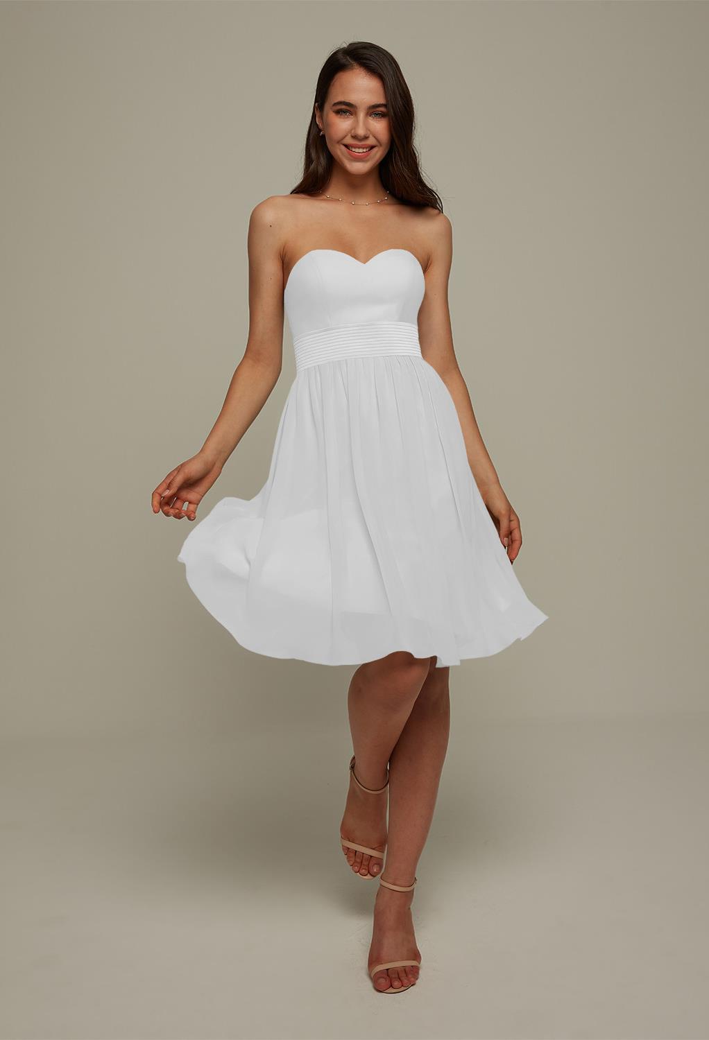 the knee length Faye dress is a delightful choice in bridesmaid dress.The sweetheart neckline and spaghetti straps are pretty and flattering.You'll love the way that you look when you step out in this lovely little chiffon number.T