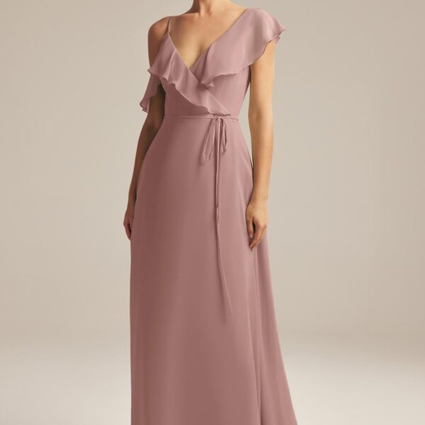 The AW Melinda Dress is that go-to bridesmaid dress if simplicity and boujee are the vibes you want your girls' squad rocking perfectly on your wedding day; this dress slays those looks effortlessly. It is made with a top-grade chiffon fabric that