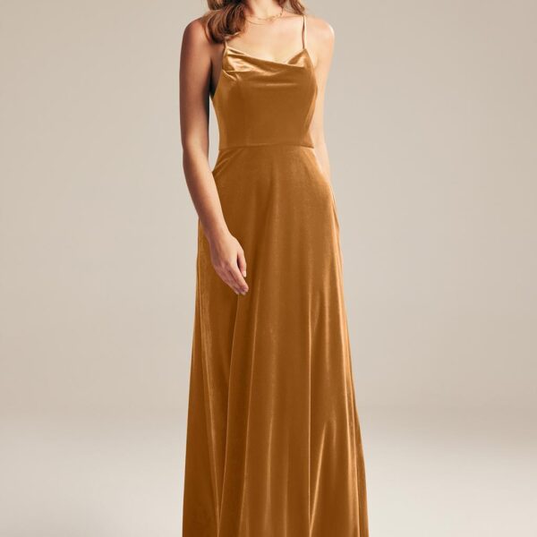 making it a stunning summer bridesmaid dress. It is a simple A-line floor-length dress with a great outlook that gives a juicy blend with any jewelry adornment you rock with. Its asymmetrical neck