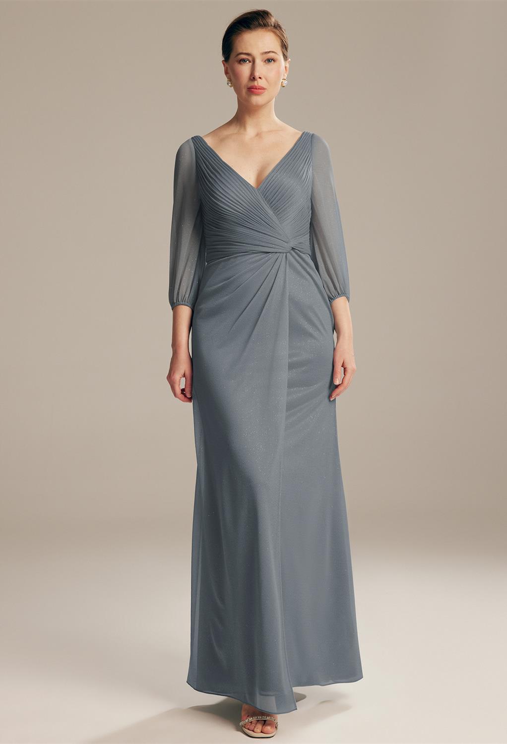 a feminine V-neckline o