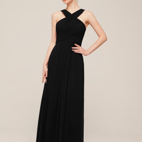 the Rana dress is a charming choice for any elegant affair. Whether you're going to a wedding