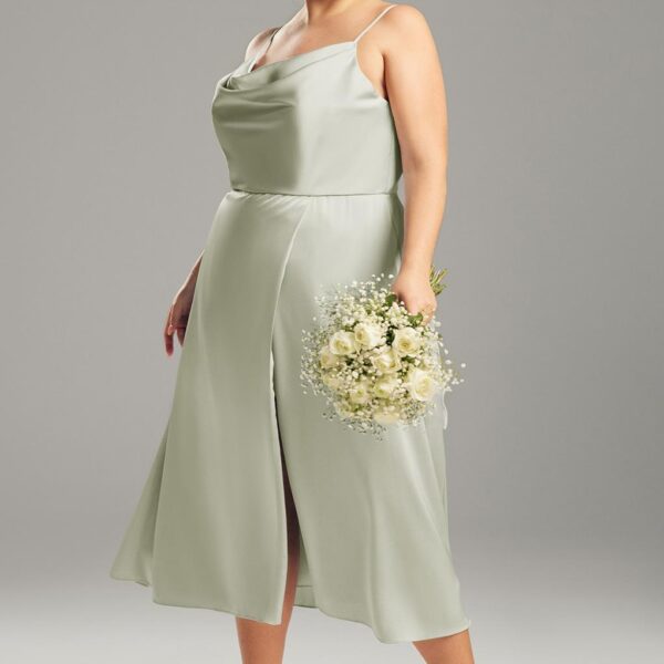 The AW Renee Dress is a classic and simple masterpiece. It is made from high-quality satin charmeuse whose sleekness shines in each available color and would pull off a diverse color bridesmaid uniform nicely. It is a beautiful and modern A-line bridesmai