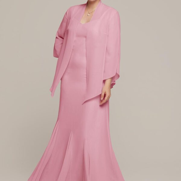 Ricarda is a beautifully designed dress that you'll fall in love with. The interesting layers and pleats allow the dress to have plenty of movement for when you're stepping out onto the dance floor. The flattering cut of the dress makes i