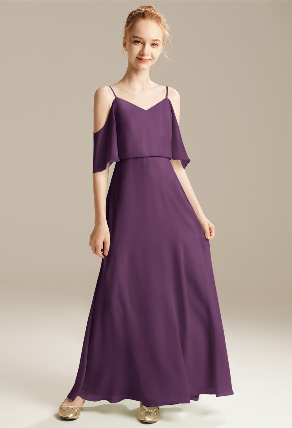 Butterfly sleeves and a simply sweet design make the Trixie dress a great choice for the junior bridesmaid. The floor length of the gown is flattering and makes it perfect for pairing with cute ballet slippers dyed to match the color of the dress. The chi