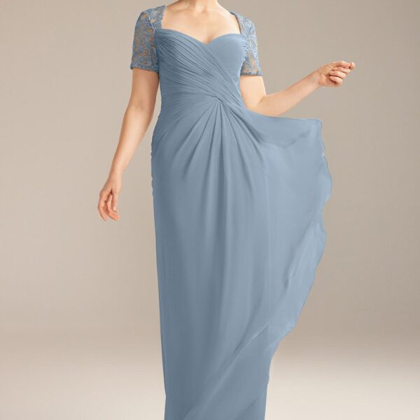 mermaid floor-length dress is cut from top-grade chiffon material. Its sweetheart neckline shows off see-through floral embroidered sh