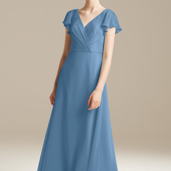 Beautiful butterfly sleeves make the Tyche dress the prettiest choice for your junior bridesmaid. The pleated V-neck of the dress is flattering and makes it easy to showcase a simple silver necklace. The floor length of the chiffon Tyche dress is graceful