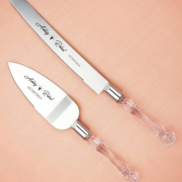 this set adds a touch of sophistication to your wedding. Perfect for creating cherished memories during cake cutting moments.