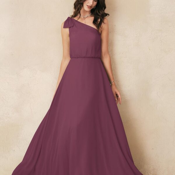 which adds a soft charm to your curated look. Th
