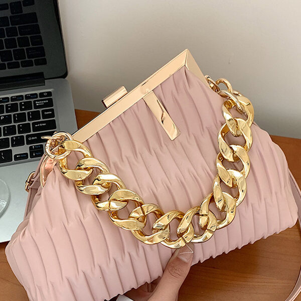 SkuCY-!112064MaterialPU FeatureChains OccasionOriginal Creation