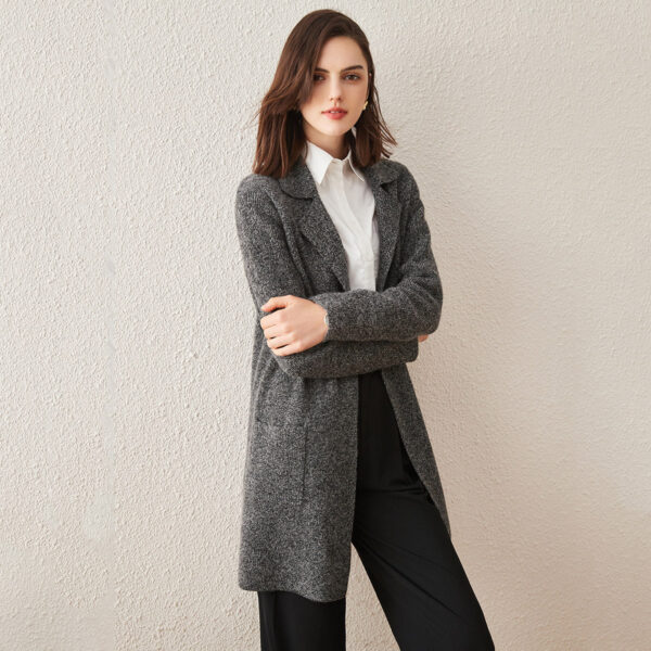 Material Features：Crafted from high-quality 100% cashmere fabric
