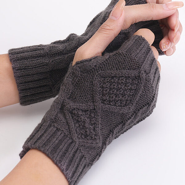 Simple 9 Colors Jacquard Knitting Gloves DEEP GRAY-FREE SIZE SkuCY-!97053MaterialKnitting FeatureKeep Warm