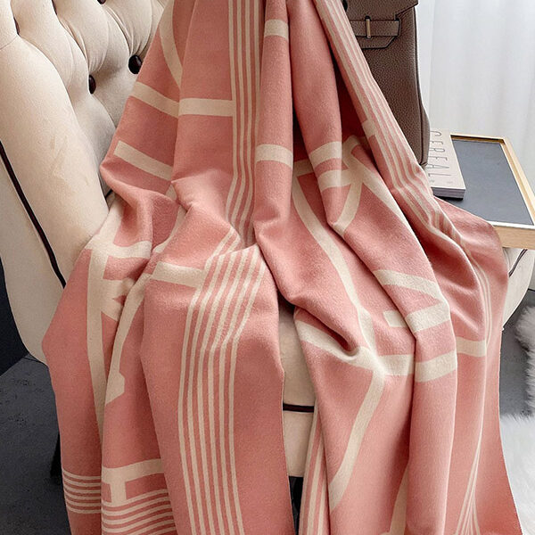 SkuCY-!96926MaterialImitated Cashmere FeatureStriped