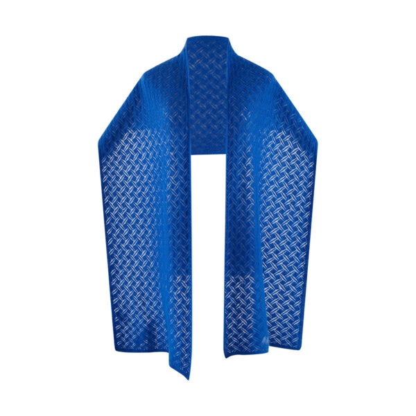 Dimensions: 14" W x 71" L Fabric:This scarf is crafted from 100% cashmere