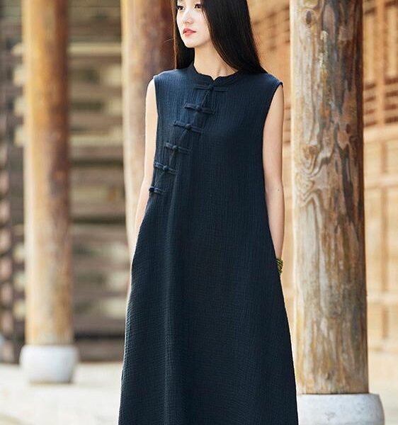 (We have provided this item's measurements to help you decide which size to buy.)    (Units/Inches)    Size   Bust   Shoulder   Length     Free size   36.2   14.6   46.1        (Units/Centimeters)