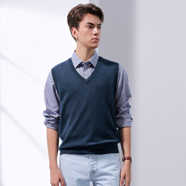 Material: This vest is made from 100% premium cashmere
