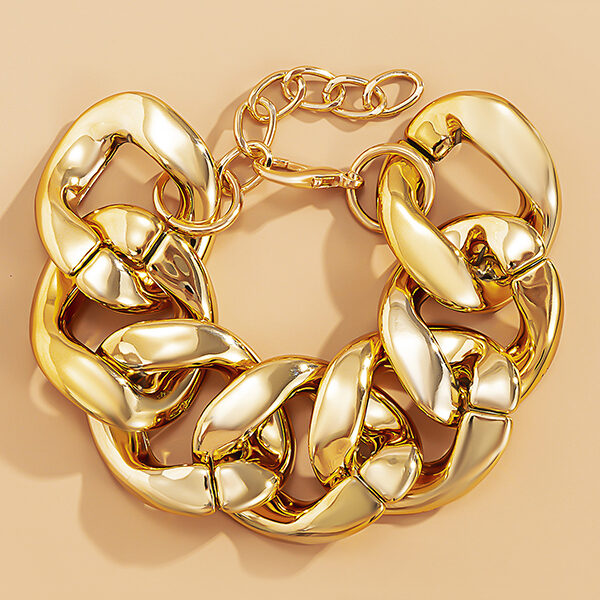 SkuCY-!112982MaterialIron FeatureChains
