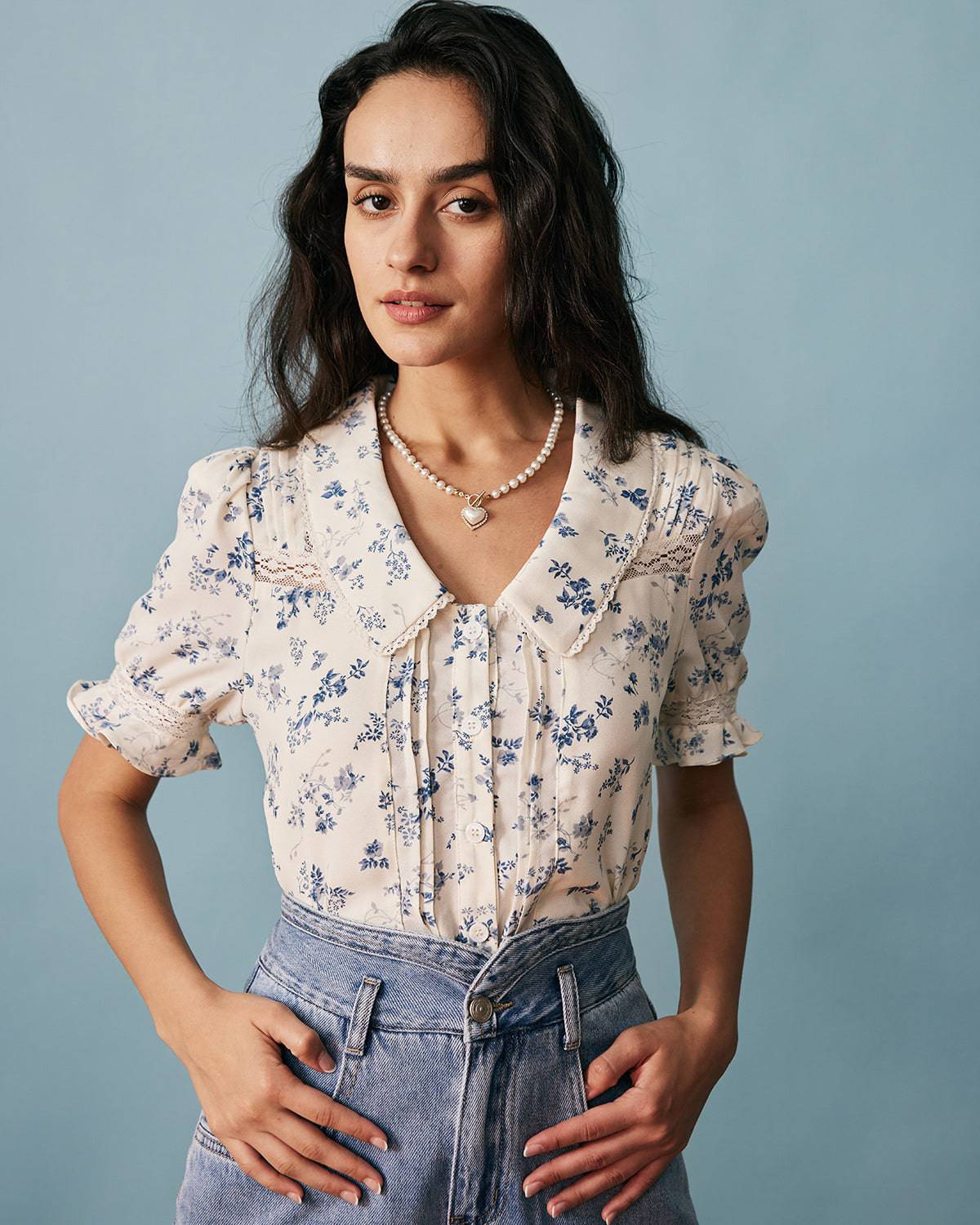 Details:- Model is 5′ 8½″