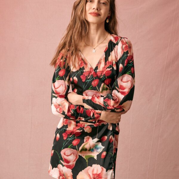 Details:- Floral Print- Wrap Mini Dress- Long Sleeve- V Neck- Slim FitFabric:This Floral Mini Dress is made of Polyester. Polyester is an artificial fiber that feels soft