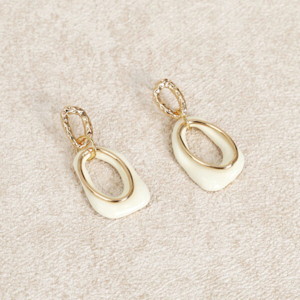 Style: Retro Material: Brass Length: 3.5cm