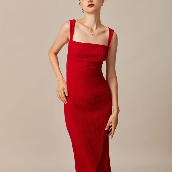 Fabric:This Sleeveless Midi Dress is made of Polyester