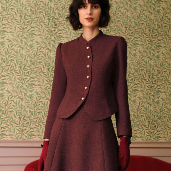 Details:- Single-breasted- Slim fitting- Puff sleeve- Tweed Jacket Fabric:This Button Up Jacket is made of Polyester. Polyester is an artificial fiber that feels soft