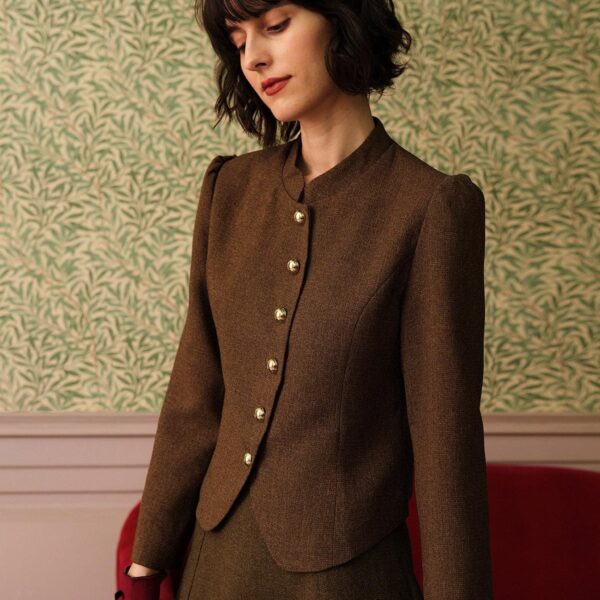 Details:- Single-breasted- Slim fitting- Puff sleeve- Tweed Jacket Fabric:This Button Up Jacket is made of Polyester. Polyester is an artificial fiber that feels soft