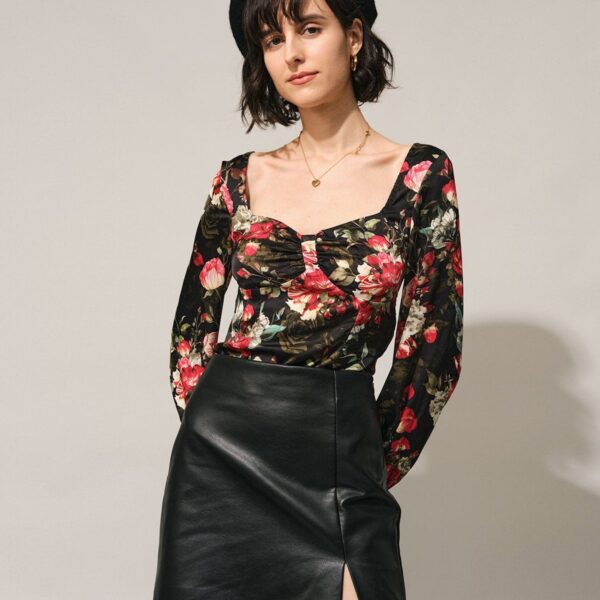 Details:- Lantern Sleeve- Satin Blouse- Floral Blouse- Ruched Blouse- Shirred Blouse- Long Sleeves- Slim FitFabric:This Long Sleeve Blouse is made of Polyester. Polyester is an artificial fiber that feels soft