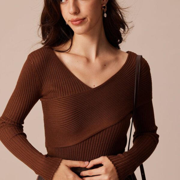 Details:- Ribbed- Criss-Cross- Off The Shoulder- Regular- Slim Fit- Medium Stretch- 100% LyocellFabric:This Ribbed Top is made of Lyocell. Lyocell is absorbent