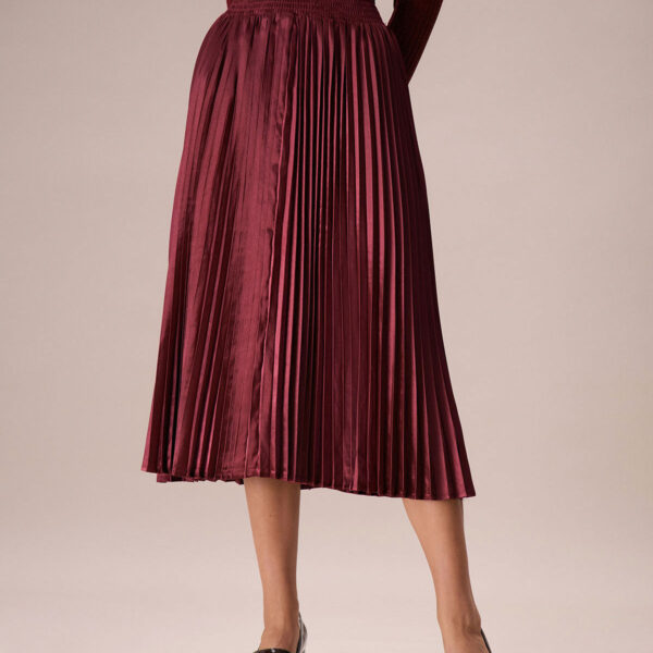 Details:- Wine Red- Daily- Vintage- Solid Color- Slit- Pleated- Elastic Waist- High Waisted- Satin- Regular Fit- 100% Polyester- Machine wash or professional dryFabric:This Satin Skirt is made of Polyester. Polyester is an artificial fiber that feels soft