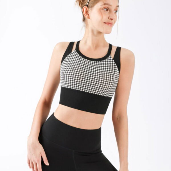 Style: Active Season: Spring