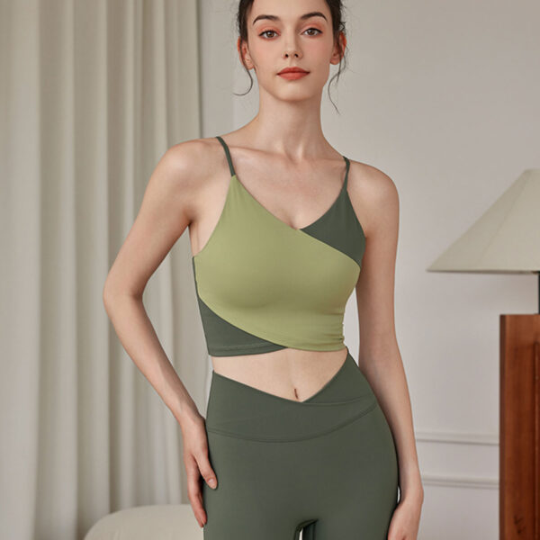 Style: Active Season: Spring