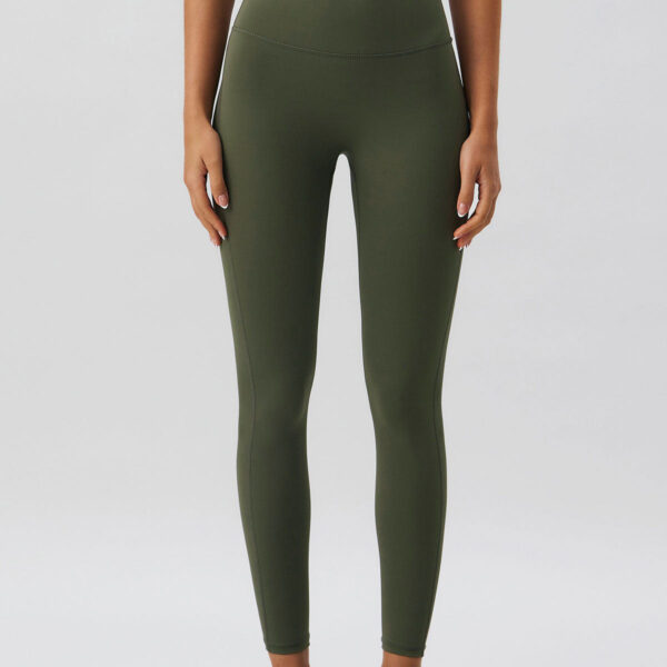 Style: Active Season: Spring