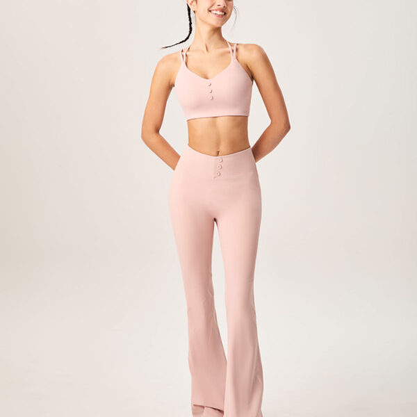 Style: Active Season: Spring